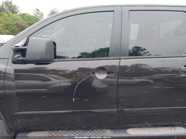 1N6BA0ED8FN508744 Nissan TITAN SV