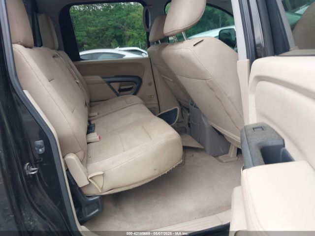1N6BA0ED8FN508744 Nissan TITAN SV