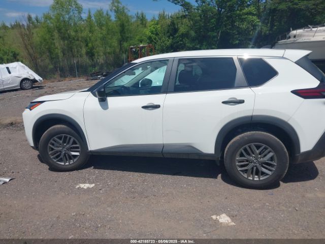 5N1BT3AA7NC706554 Nissan Rogue S Fwd