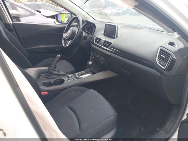 3MZBM1L77GM318603 Mazda Mazda3 I Touring