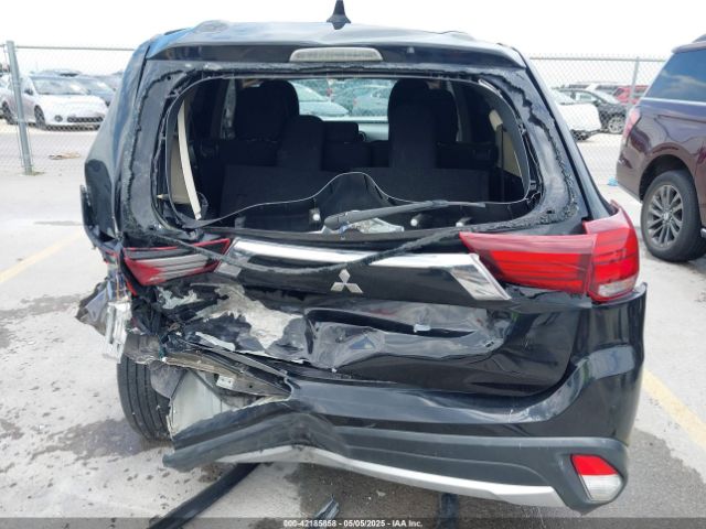 JA4AD2A33HZ048882 Mitsubishi Outlander Es
