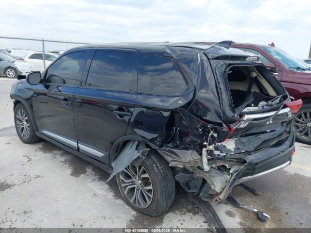JA4AD2A33HZ048882 Mitsubishi Outlander Es