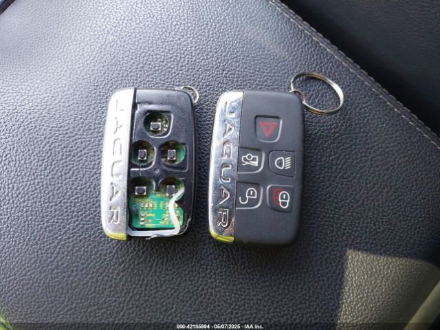 2016 JAGUAR XF SAJBF4BV3GCY00437 Photo 10