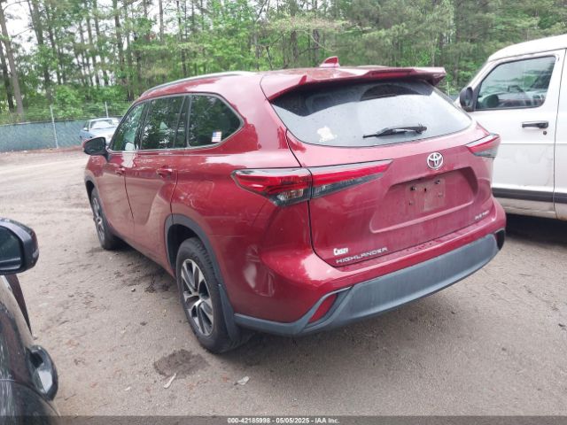 5TDGZRBH8MS094515 Toyota Highlander Xle