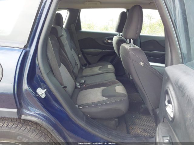 1C4PJMABXEW282395 Jeep Cherokee Sport