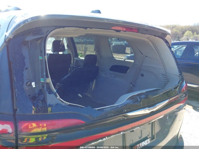 2C4RC1BG7NR152112 Chrysler Pacifica Touring L