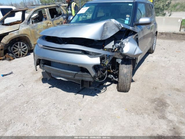 KNDJ23AU6N7824035 KIA SOUL LX