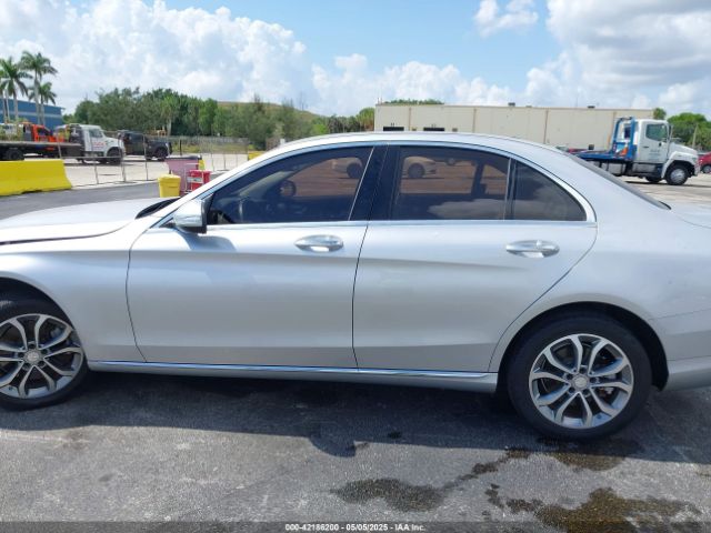 55SWF4KB9FU033375 Mercedes-Benz C 300 4matic/luxury 4matic/sport 4matic