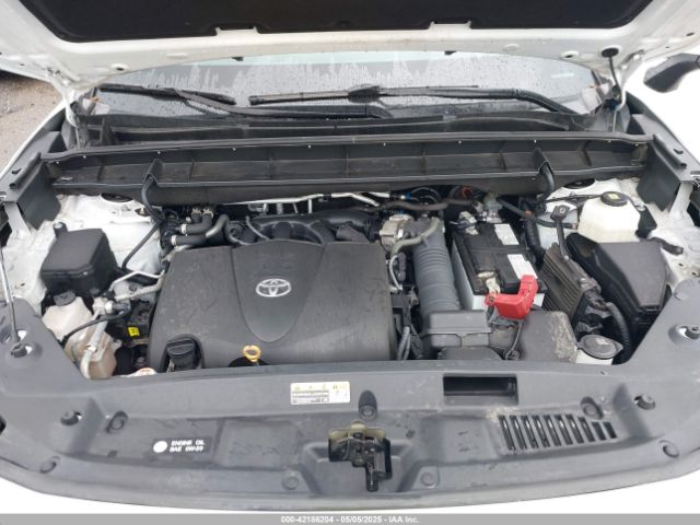 2022 TOYOTA HIGHLANDER 5TDGZRBH3NS571871 Photo 9