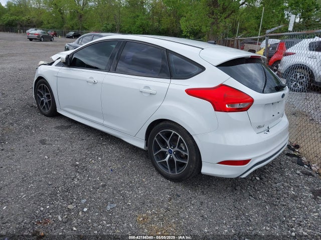 Ford FOCUS SE 2015 1FADP3K24FL292262 Image 3