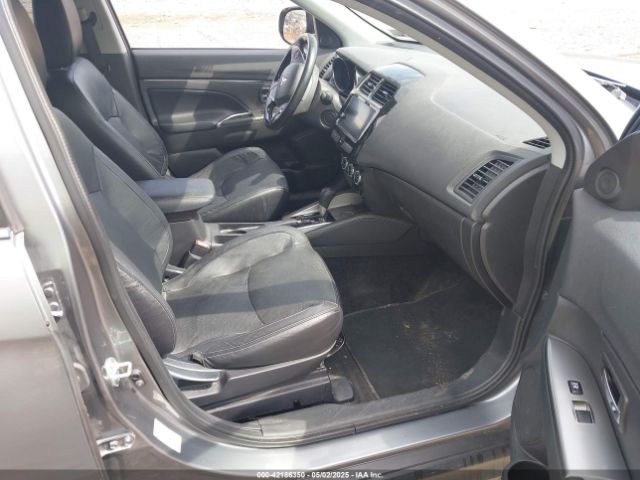 2018 MITSUBISHI OUTLANDER SPORT JA4AP4AW6JU002642 Photo 4