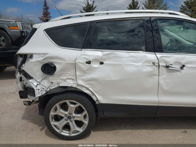 1FMCU9J99KUC21963 Ford Escape Titanium