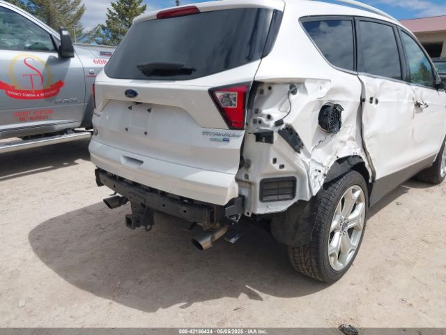 1FMCU9J99KUC21963 Ford Escape Titanium