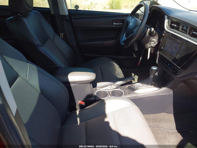 Toyota Corolla 2018 2T1BURHE6JC017619 Image 17