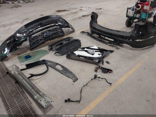 1FM5K8D89JGC40408 Ford EXPLORER XLT