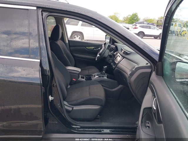 5N1AT2MV5HC848927 Nissan ROGUE SV
