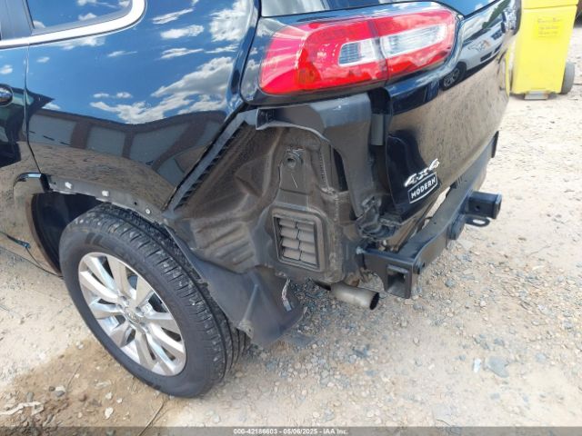 1C4PJMJS7HW589284 Jeep Cherokee Overland 4x4