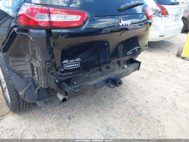 1C4PJMJS7HW589284 Jeep Cherokee Overland 4x4