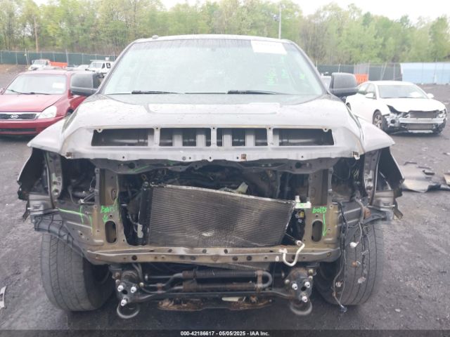 5TFDY5F10EX336141 Toyota Tundra Sr5 5.7l V8