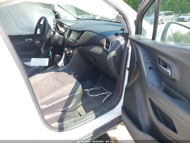 KL7CJKSB1HB260053 Chevrolet TRAX LS