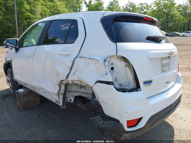 KL7CJKSB1HB260053 Chevrolet TRAX LS