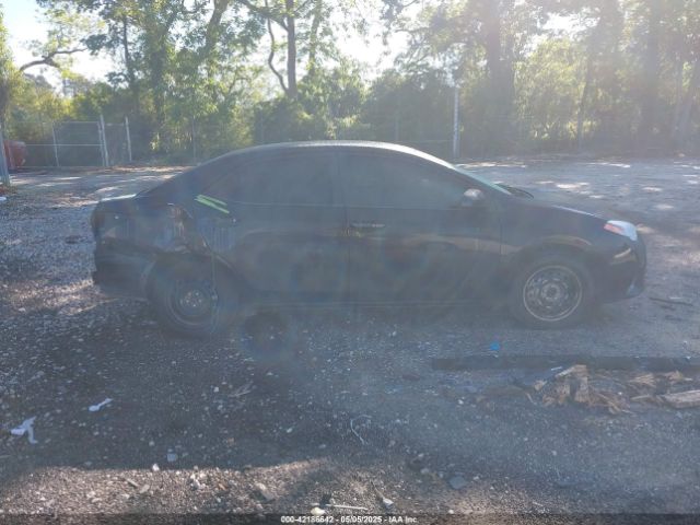 2T1BURHE4FC358895 Toyota COROLLA LE