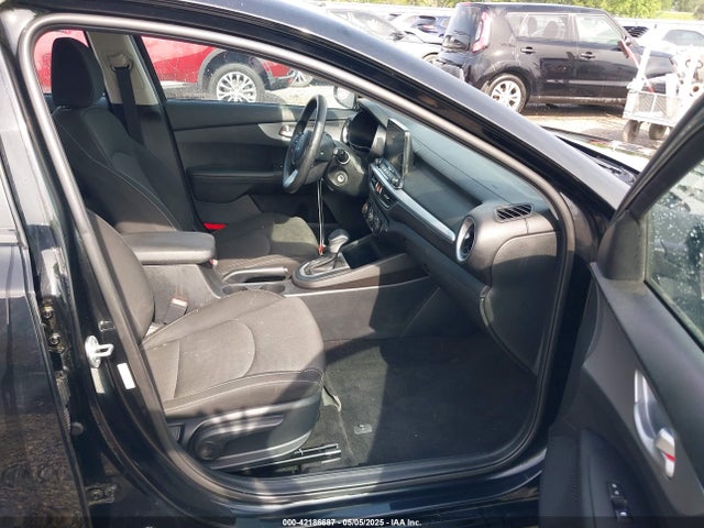 3KPF24AD1NE503709 KIA Forte Lxs