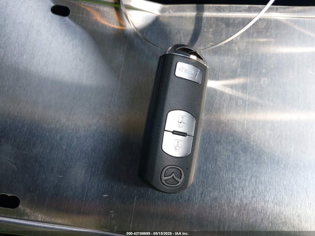 3MZBN1K75HM106217 Mazda pe