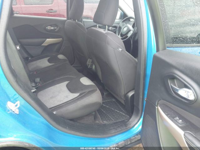 1C4PJLCBXJD595296 Jeep Cherokee Latitude Fwd