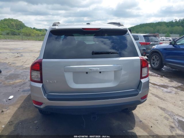 1C4NJDBB7GD556625 Jeep Compass Sport