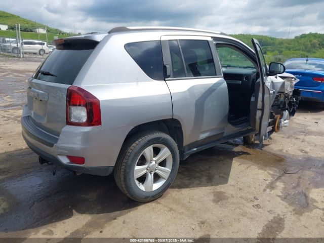 1C4NJDBB7GD556625 Jeep Compass Sport