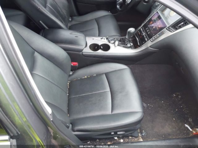 JN1BV7AR1EM702573 Infiniti Q50 Premium
