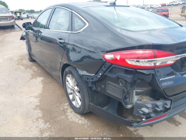 3FA6P0HD8HR114178 Ford FUSION SE