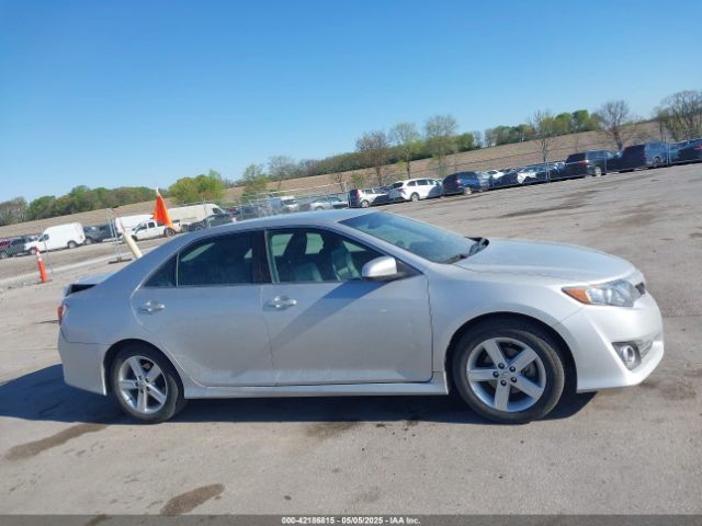 4T1BF1FK2EU435488 Toyota CAMRY SE