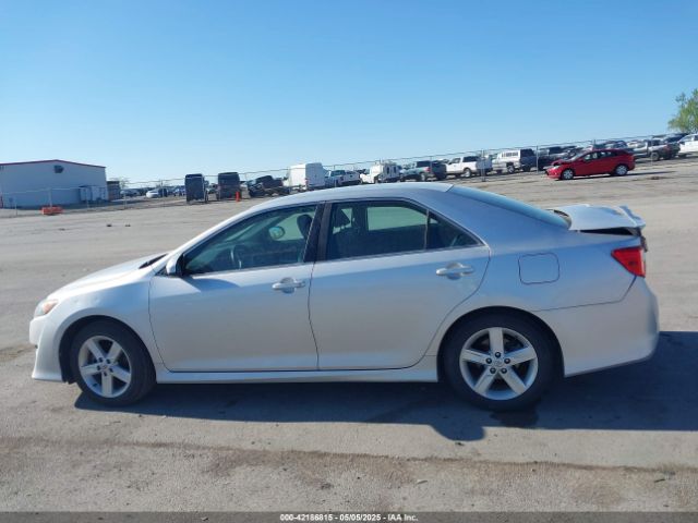 4T1BF1FK2EU435488 Toyota CAMRY SE