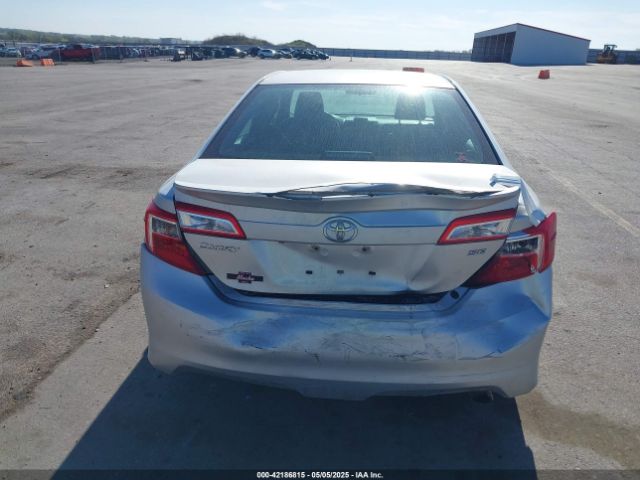 4T1BF1FK2EU435488 Toyota CAMRY SE