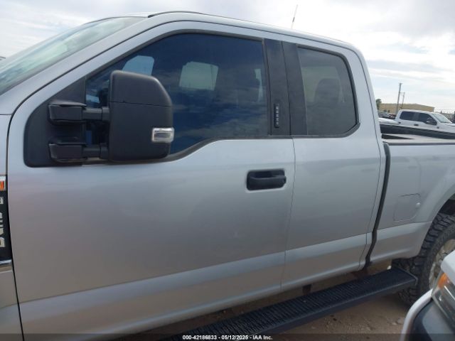 1FT7X2B63KEE57043 Ford F-250 Xlt