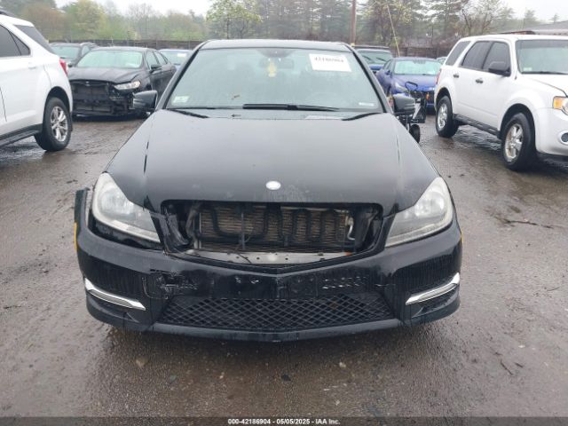 WDDGF8AB3EG231619 Mercedes-Benz C 300 Luxury 4matic/sport 4matic