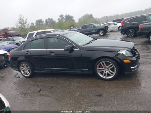 WDDGF8AB3EG231619 Mercedes-Benz C 300 Luxury 4matic/sport 4matic