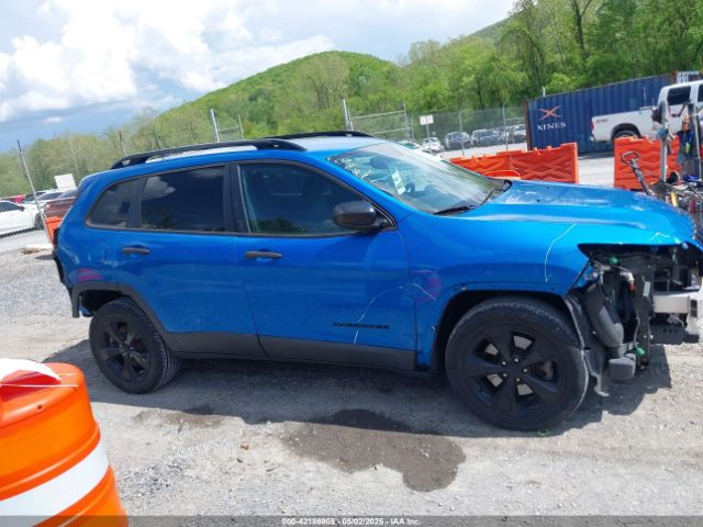 1C4PJLAS7HW663071 Jeep Cherokee Altitude Fwd