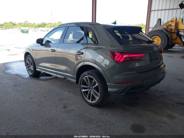 WA1DECF3XP1047685 Audi Q3 S Line Premium