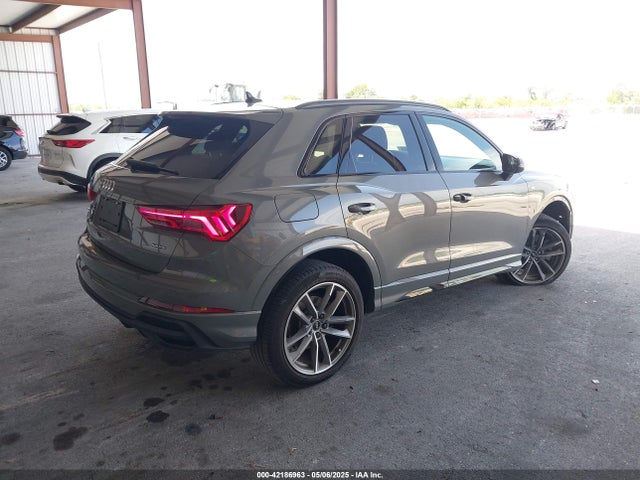 WA1DECF3XP1047685 Audi Q3 S Line Premium