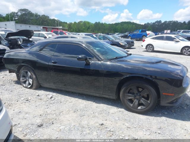 2C3CDZAG7JH242349 Dodge Challenger Sxt