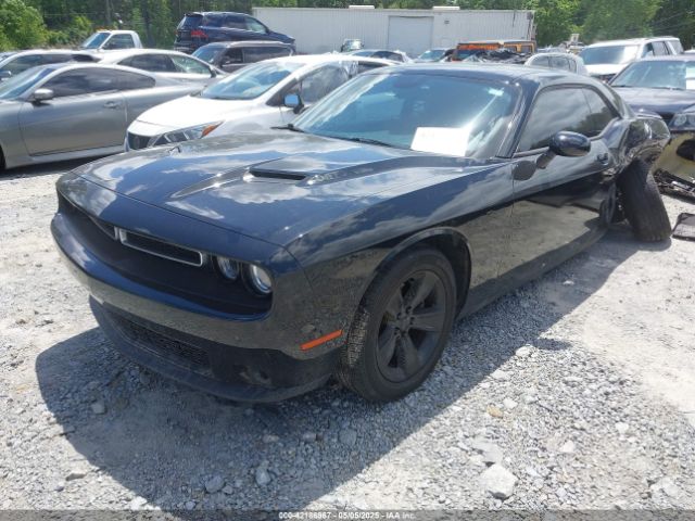 2C3CDZAG7JH242349 Dodge Challenger Sxt