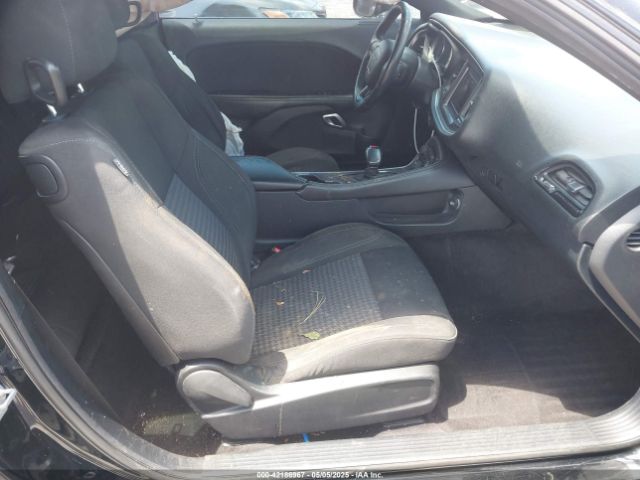 2C3CDZAG7JH242349 Dodge Challenger Sxt