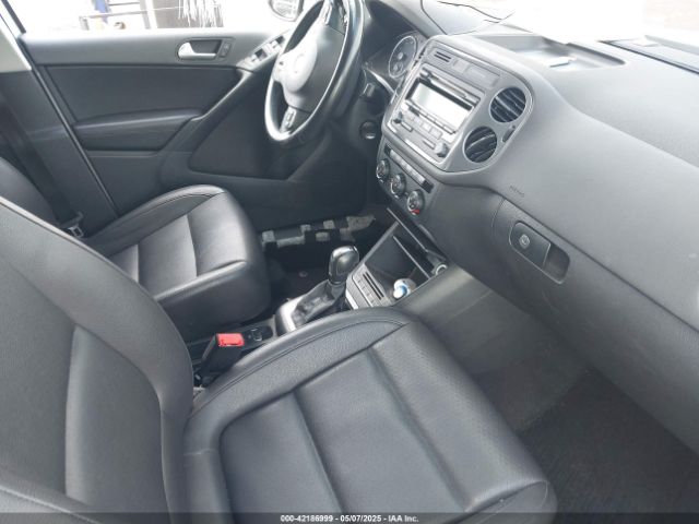 2014 VOLKSWAGEN TIGUAN WVGBV3AX0EW589381 Photo 4