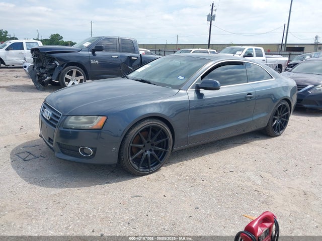 2010 AUDI A5 WAULFAFR2AA045960 Photo 1
