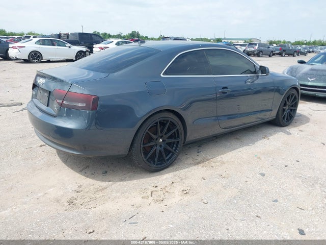 2010 AUDI A5 WAULFAFR2AA045960 Photo 3