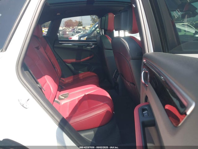 Porsche Macan 2023 WP1AG2A50PLB38795 Image 8