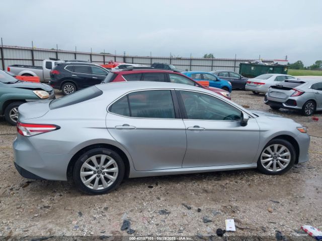 4T1B11HK5JU056958 Toyota CAMRY LE